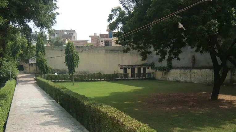 Aravali Convent School, Sangam Vihar campus