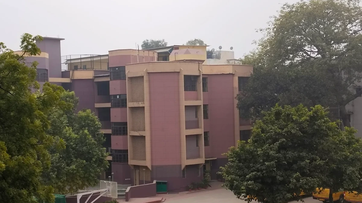 Red Roses Public School, Saket campus