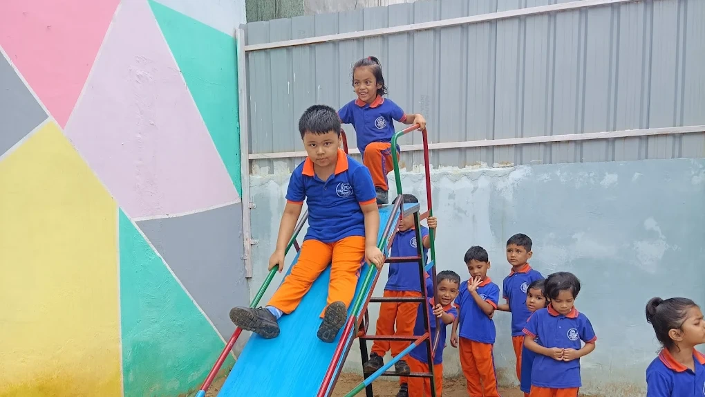 The Mom's Lap Pre School, Dwarka