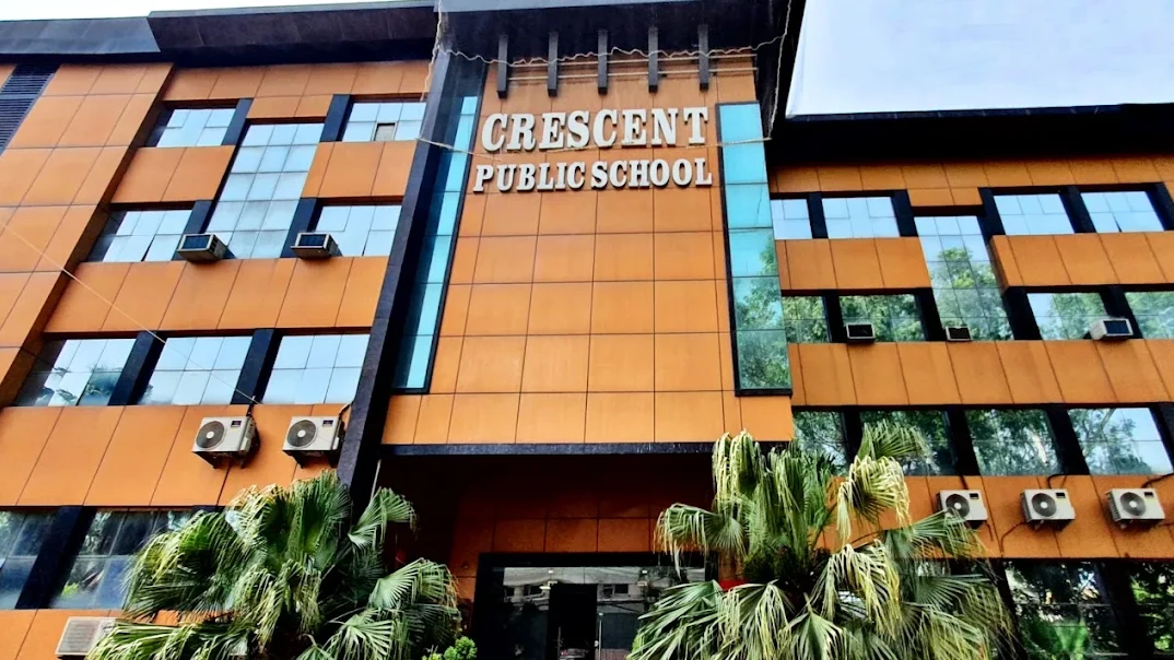 Crescent Public School, Pitampura campus