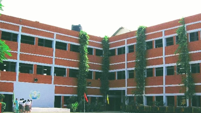 Deepanshu Public School, Kamruddin Nagar campus