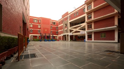 Spring Meadows Public School campus