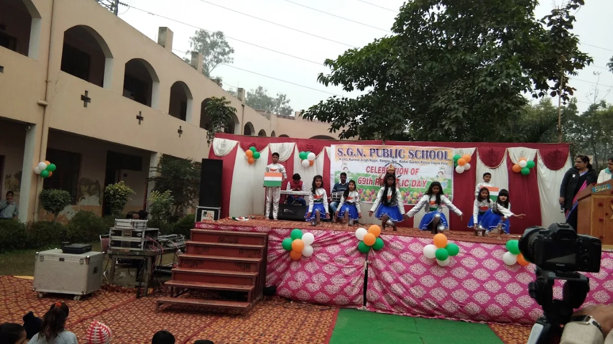 S.G.N. Public School, Laxmi Park