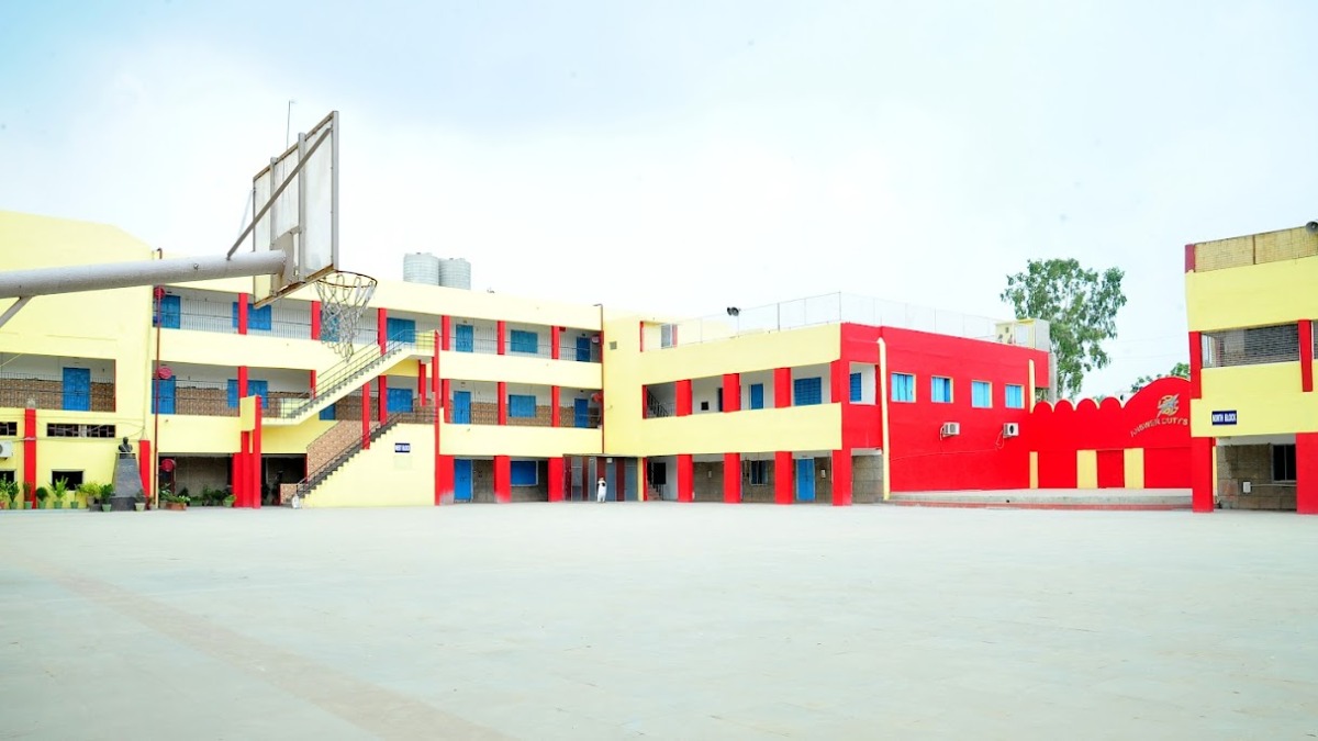 Apex Public School, Sant Nagar